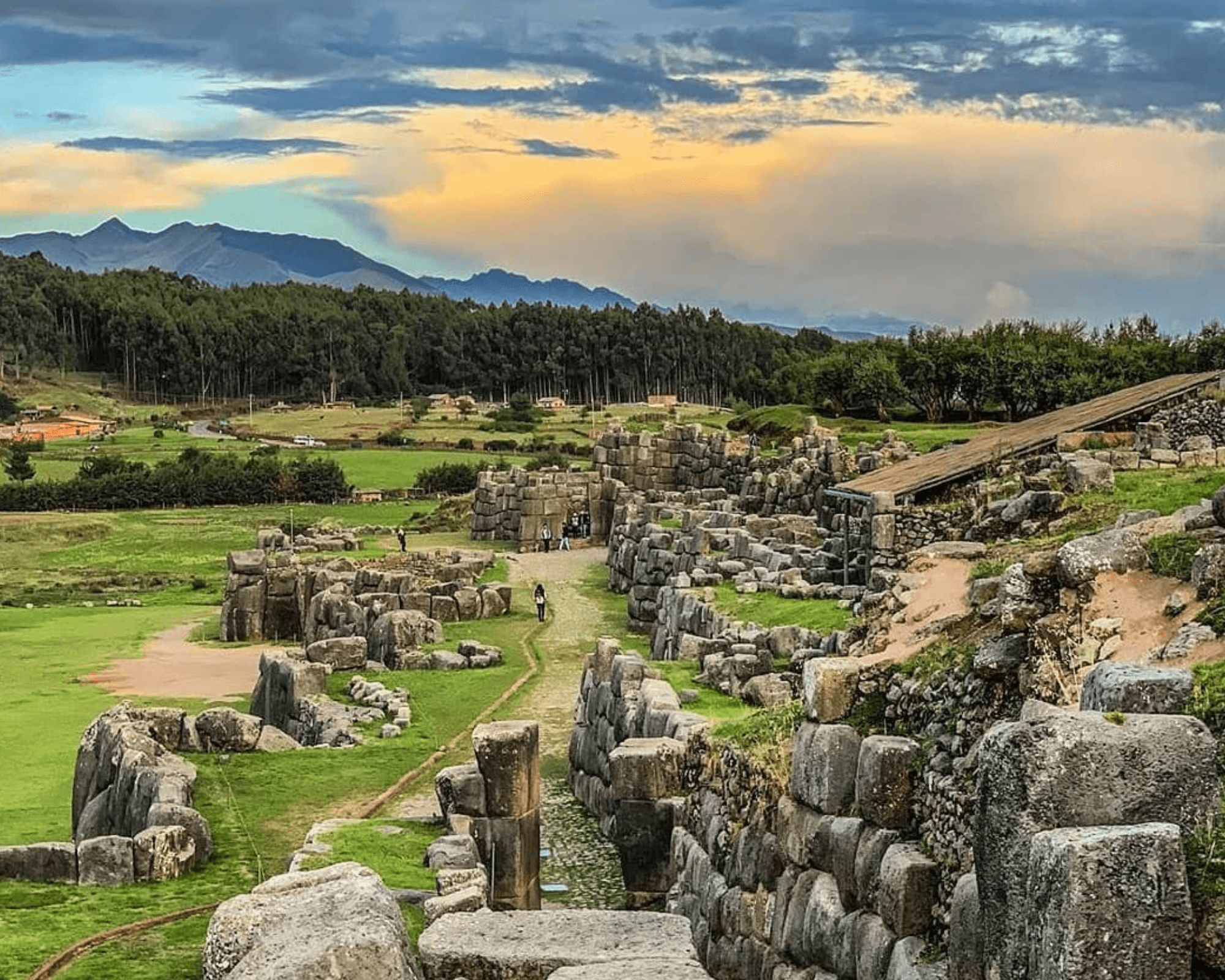 Sacsayhuamán