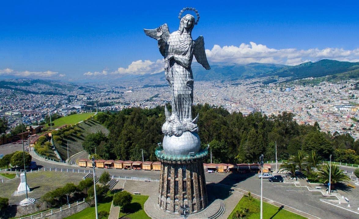 Virgen Del Panecillo