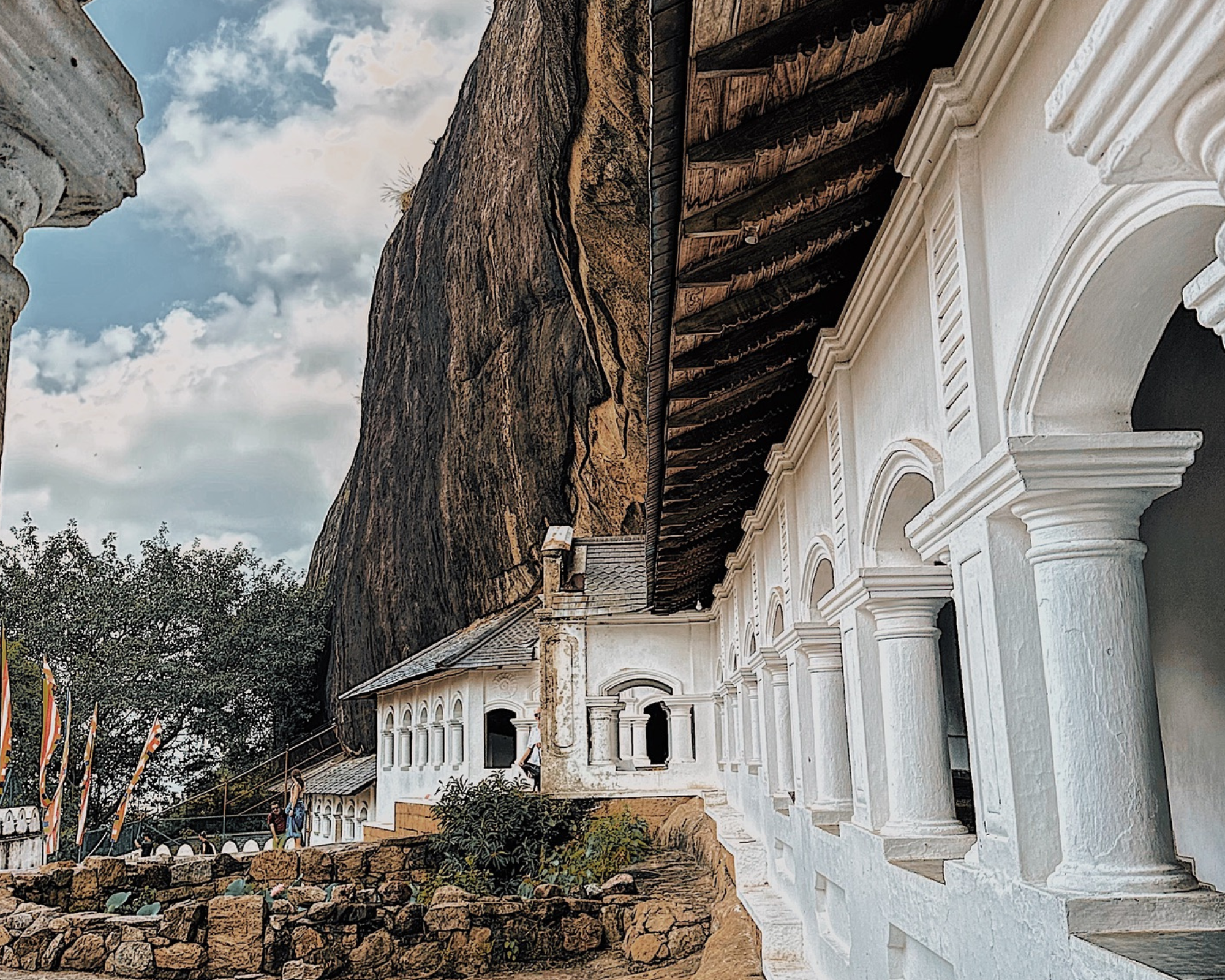 Dambulla cave temple