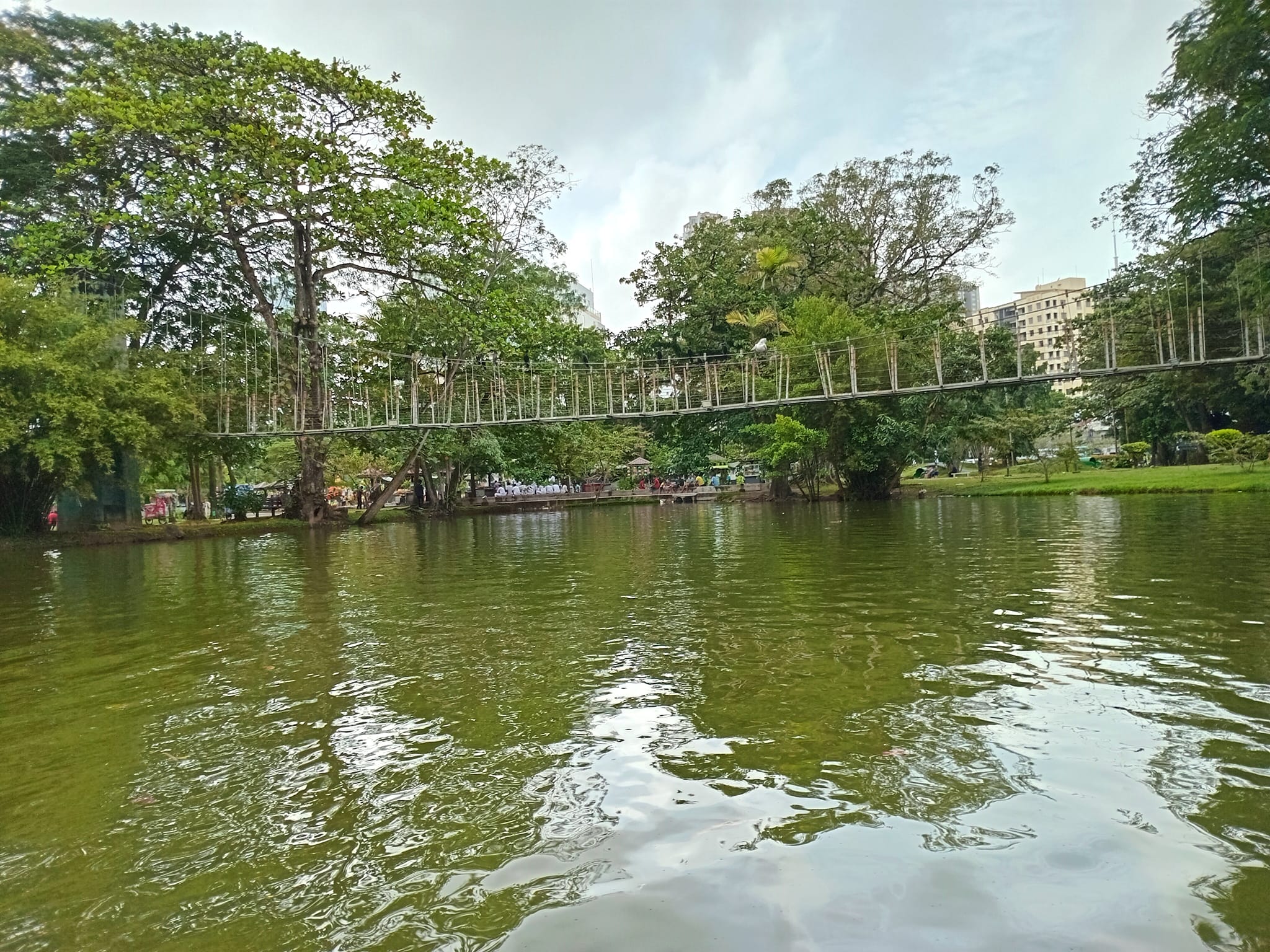 Viharamahadevi Park