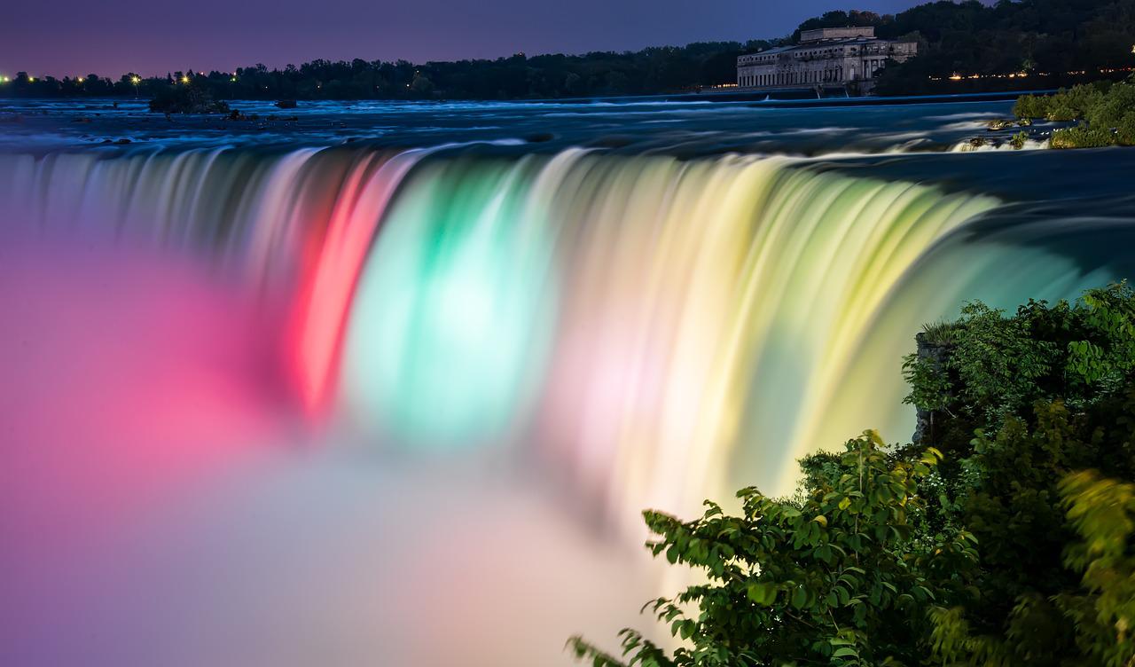 10.Niagara Falls, Canada/USA