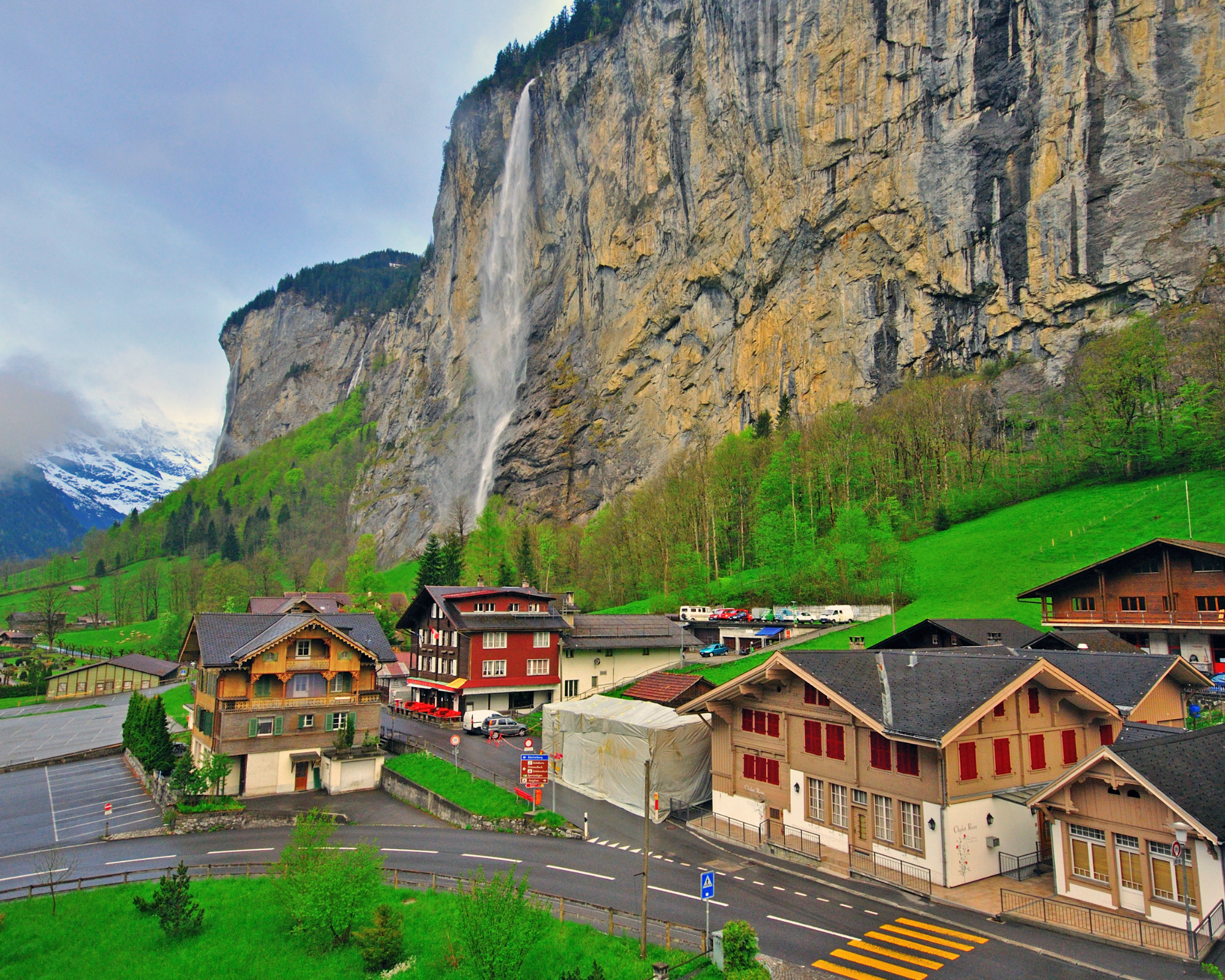 Lauterbrunnen Switzerland Guide, Interlaken, Grindelwald