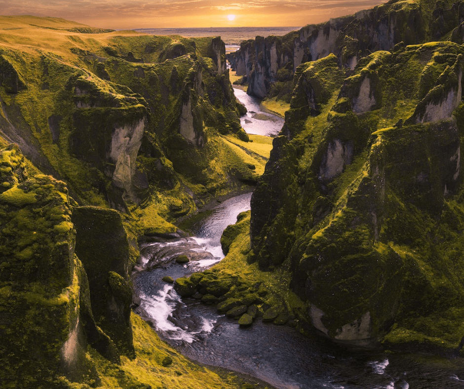 Fjaðrárgljúfur